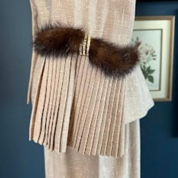 Vintage 50s/60s Lilli Ann Skirt Suit | Mink Fur Trim Pleated Sleeves Taupe Wool - Picture 4 of 16